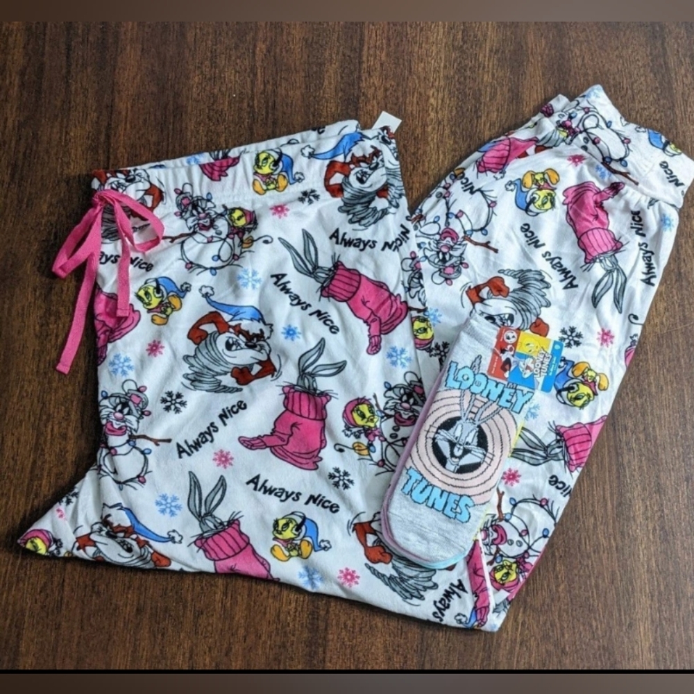 Looney Tunes Christmas Women's Pajama Pants With Socks, Size 2X(18 W-20W),NEW
